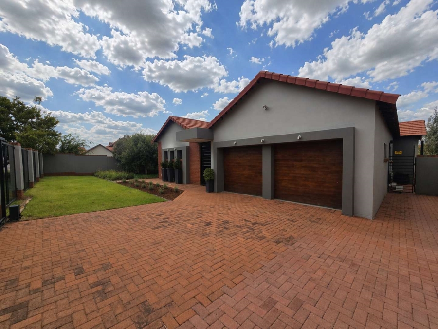4 Bedroom Property for Sale in Wild Olive Estate Free State